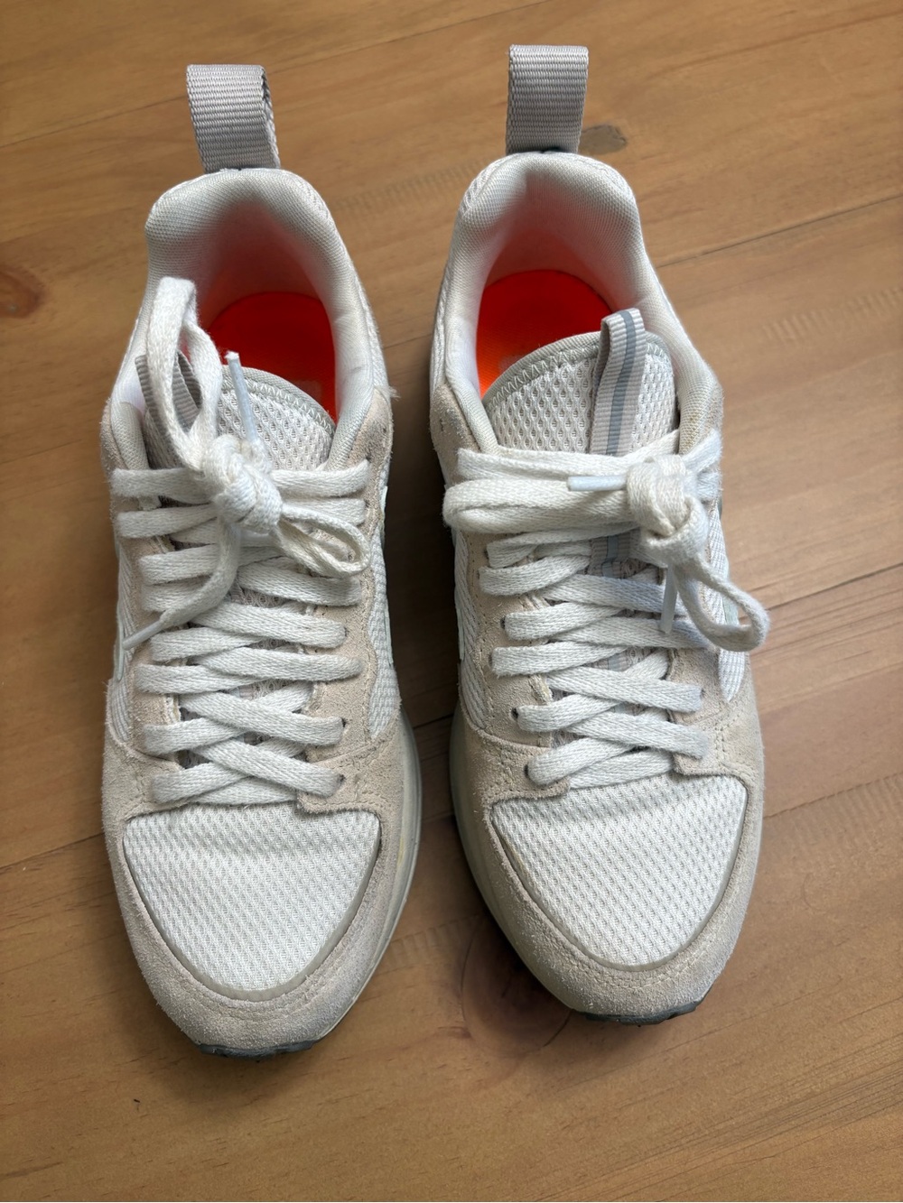 Veja Women's Venturi Sneaker - Picture 3 of 8